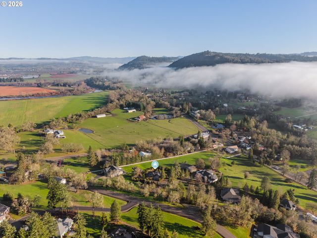 235 MELROSE TERRACE Ln, Roseburg, OR 97471