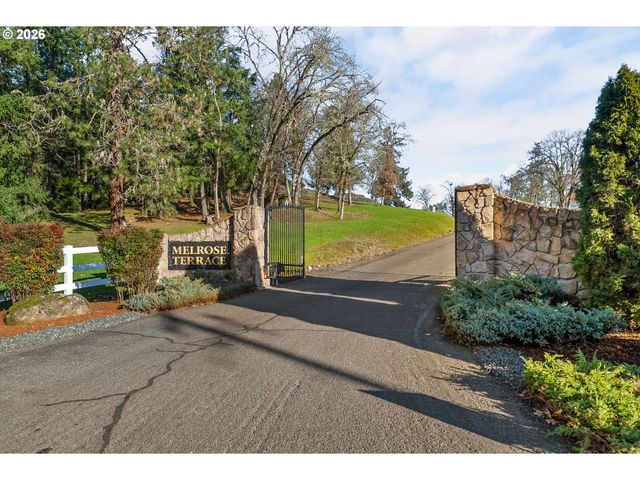 235 MELROSE TERRACE Ln, Roseburg, OR 97471