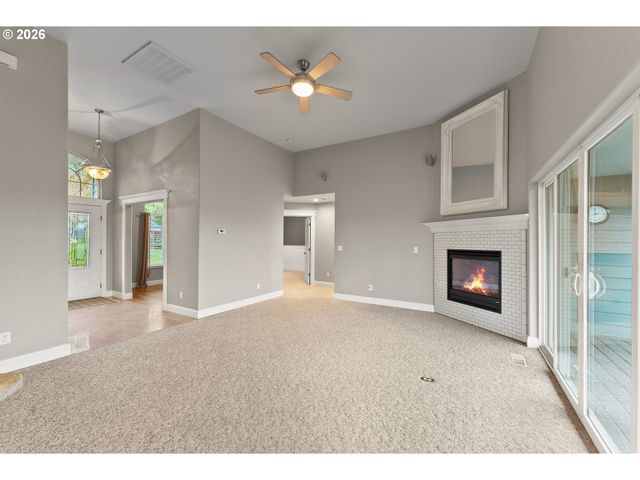 235 MELROSE TERRACE Ln, Roseburg, OR 97471