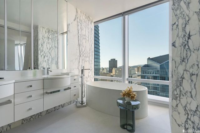181 Fremont Street 64A, San Francisco, CA 94105