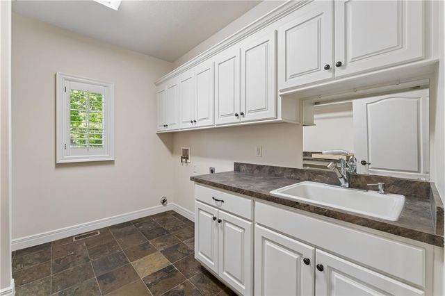 13917 Mastin Street, Overland Park, KS 66213