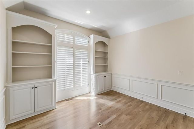 13917 Mastin Street, Overland Park, KS 66213