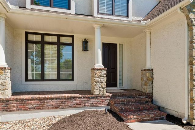 13917 Mastin Street, Overland Park, KS 66213