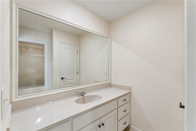 13917 Mastin Street, Overland Park, KS 66213