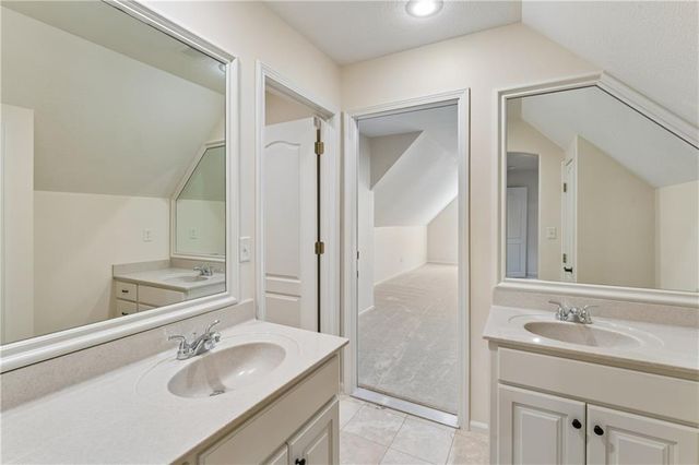 13917 Mastin Street, Overland Park, KS 66213