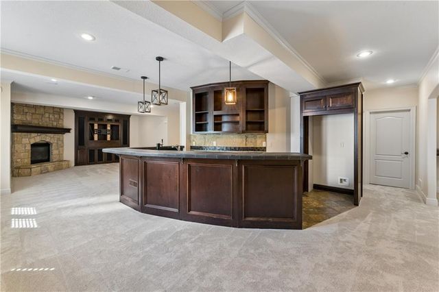 13917 Mastin Street, Overland Park, KS 66213