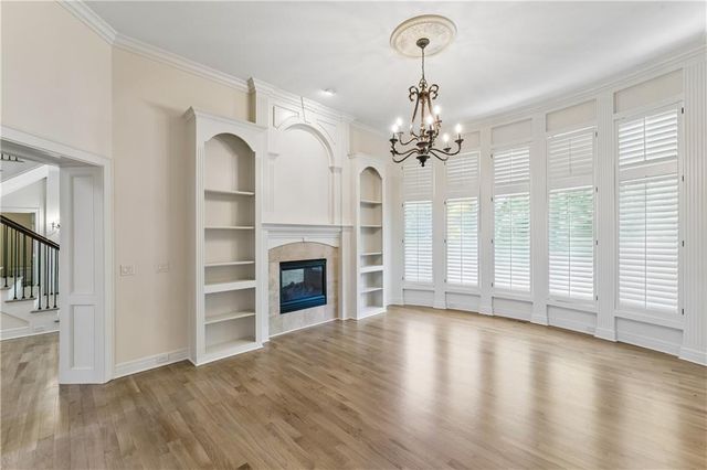 13917 Mastin Street, Overland Park, KS 66213