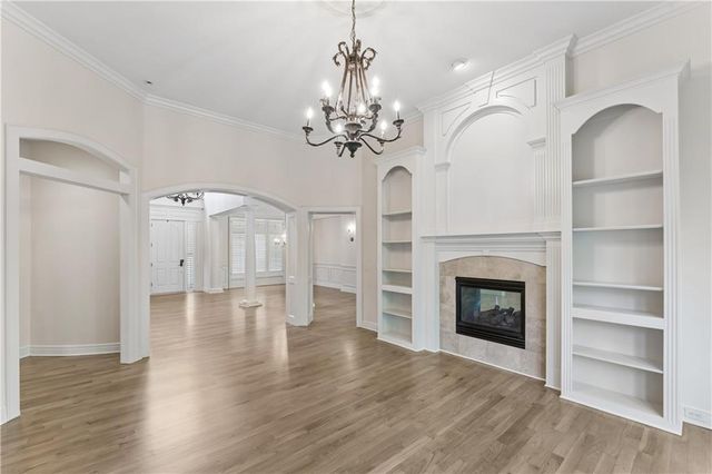 13917 Mastin Street, Overland Park, KS 66213