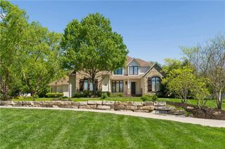 13917 Mastin Street, Overland Park, KS 66213