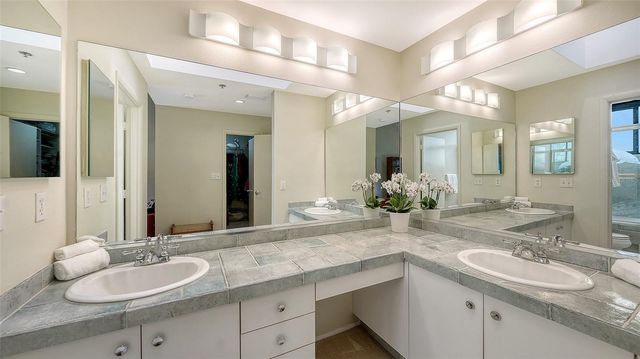 1916 HARBOURSIDE DRIVE 803, Longboat Key, FL 34228