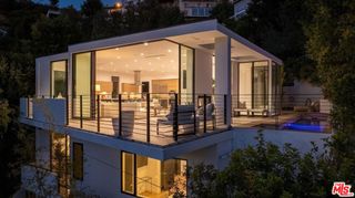 1516 Forest Knoll Drive, West Hollywood, CA 90069