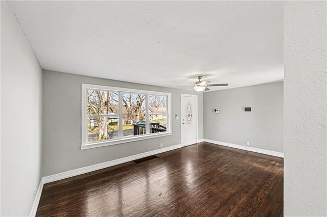 5715 Cedar Avenue, Raytown, MO 64133