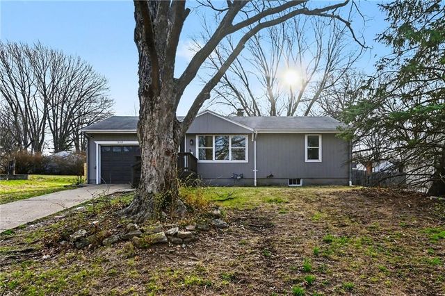 5715 Cedar Avenue, Raytown, MO 64133