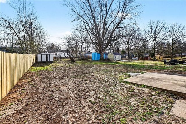 5715 Cedar Avenue, Raytown, MO 64133