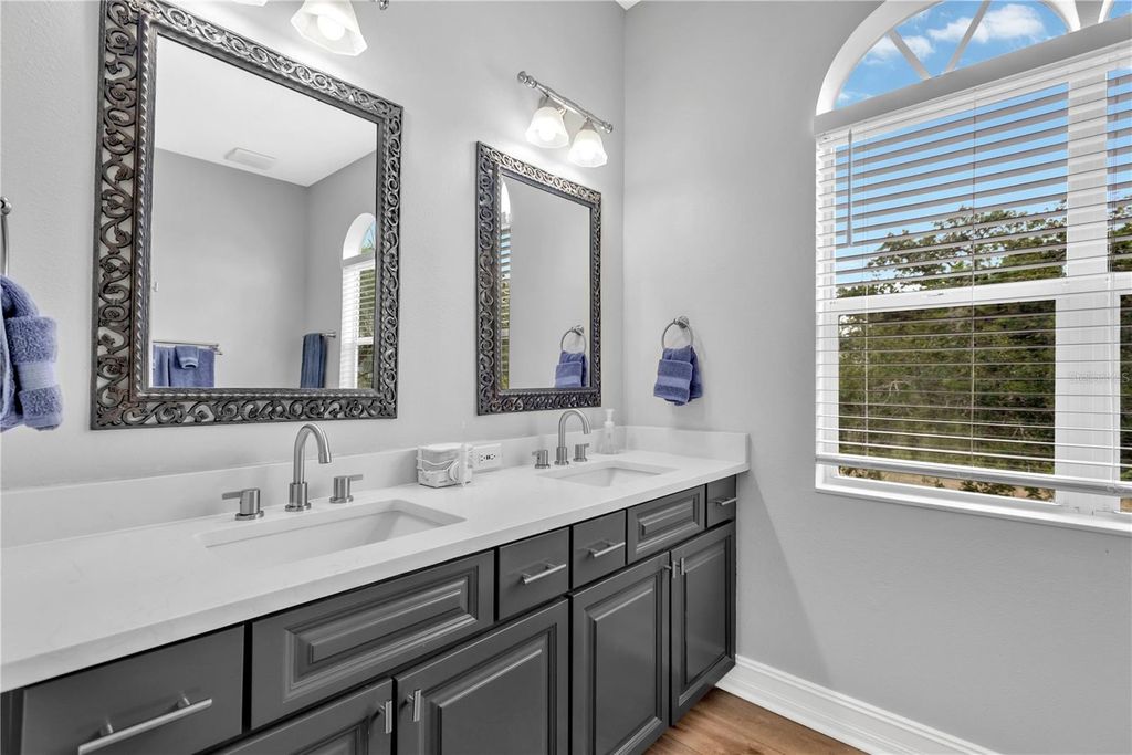 Image 16 of property listing at 3150 TOSCANA CIRCLE, Tampa, FL 33611