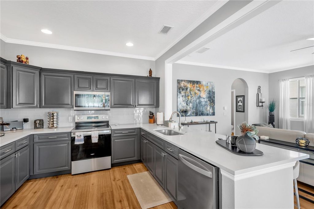Image 8 of property listing at 3150 TOSCANA CIRCLE, Tampa, FL 33611
