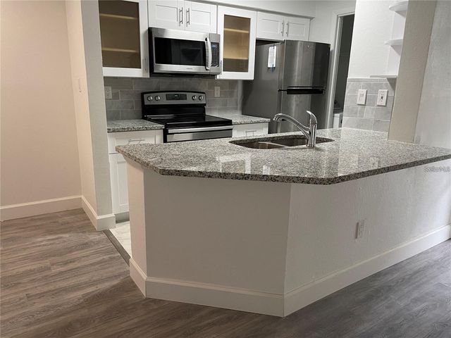 236 AFTON SQUARE 305, Altamonte Springs, FL 32714