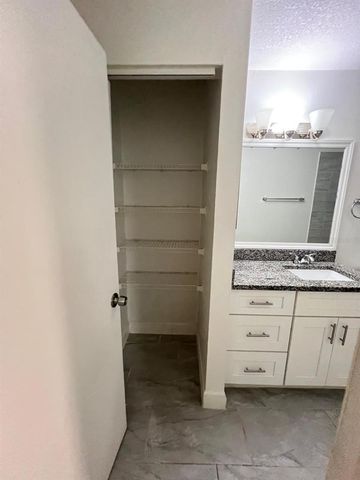 236 AFTON SQUARE 305, Altamonte Springs, FL 32714