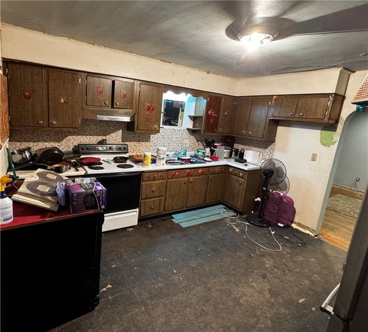 942 Brown St, Belle Vernon, PA 15012