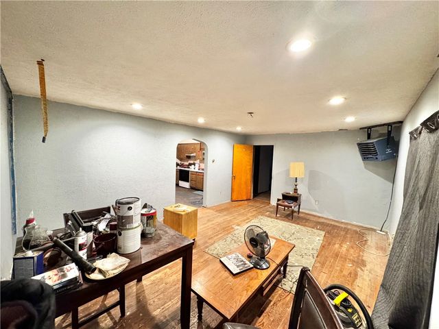 942 Brown St, Belle Vernon, PA 15012