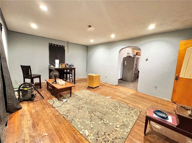 942 Brown St, Belle Vernon, PA 15012