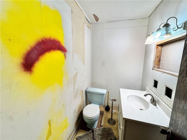 942 Brown St, Belle Vernon, PA 15012