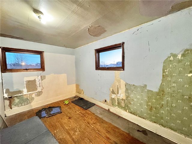 942 Brown St, Belle Vernon, PA 15012