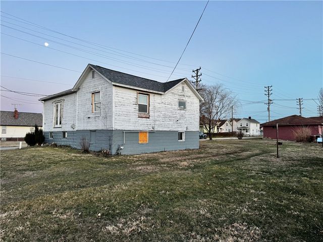 942 Brown St, Belle Vernon, PA 15012