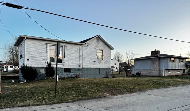 942 Brown St, Belle Vernon, PA 15012