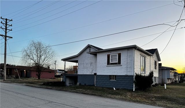 942 Brown St, Belle Vernon, PA 15012