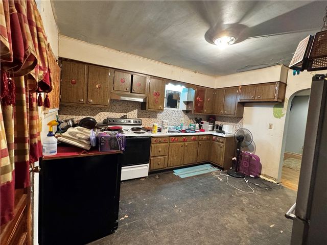 942 Brown St, Belle Vernon, PA 15012