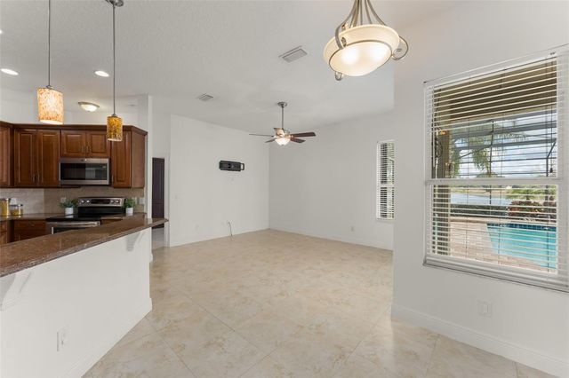 889 PICKFAIR TERRACE, Lake Mary, FL 32746