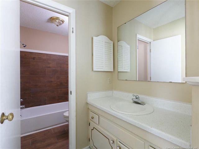 3249 Glenmore Drive, Hope Mills, NC 28348