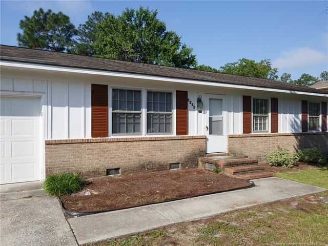 3249 Glenmore Drive, Hope Mills, NC 28348
