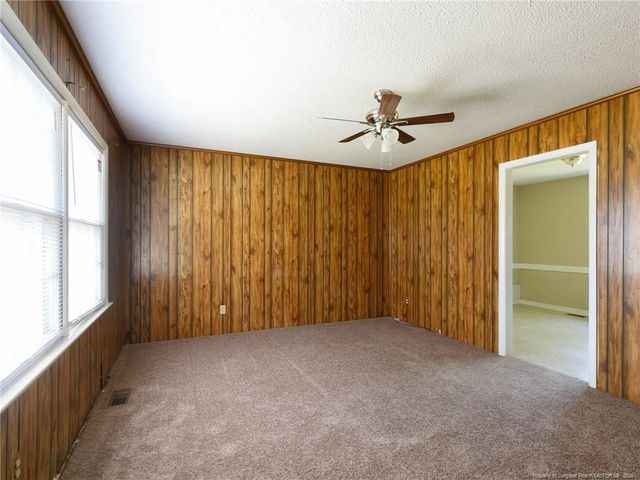 3249 Glenmore Drive, Hope Mills, NC 28348
