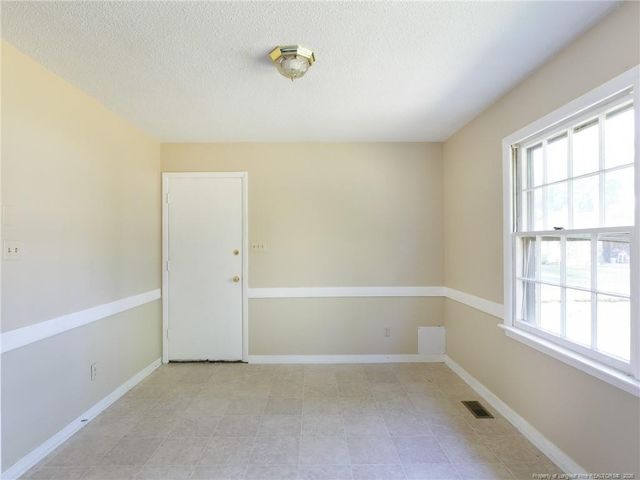 3249 Glenmore Drive, Hope Mills, NC 28348