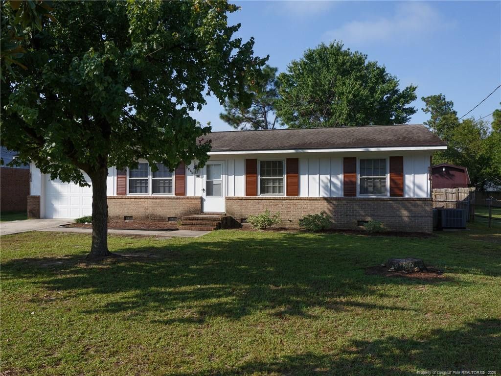 3249 Glenmore Drive, Hope Mills, NC 28348