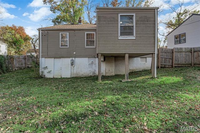 26 Lamar Drive, Jennings, MO 63136