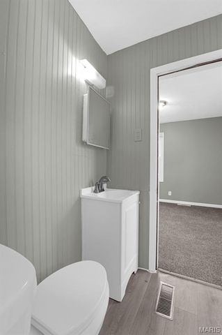 26 Lamar Drive, Jennings, MO 63136