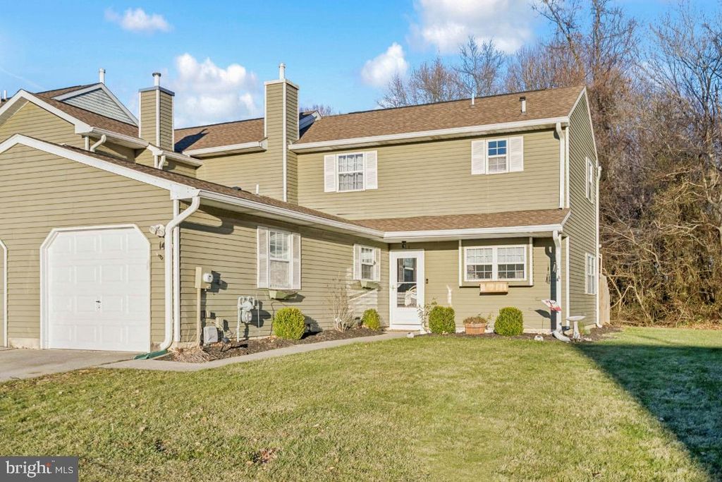 14 TIOGA CT, Bordentown, NJ 08505
