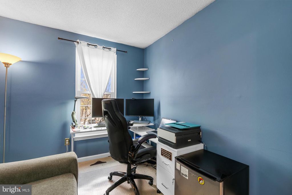 Image 11 of property listing at 14010 VALLEYFIELD DR, Silver Spring, MD 20906