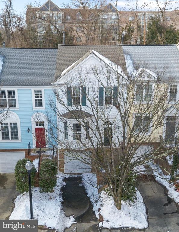 Image 2 of property listing at 14010 VALLEYFIELD DR, Silver Spring, MD 20906