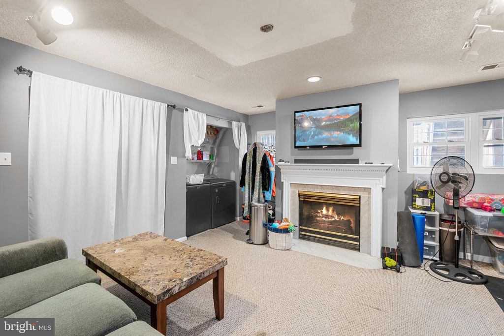 Image 20 of property listing at 14010 VALLEYFIELD DR, Silver Spring, MD 20906