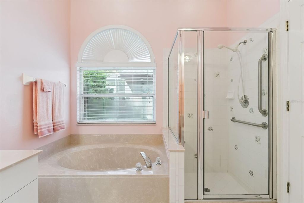 Image 20 of property listing at 2615 BURWOOD AVENUE, Orlando, FL 32837