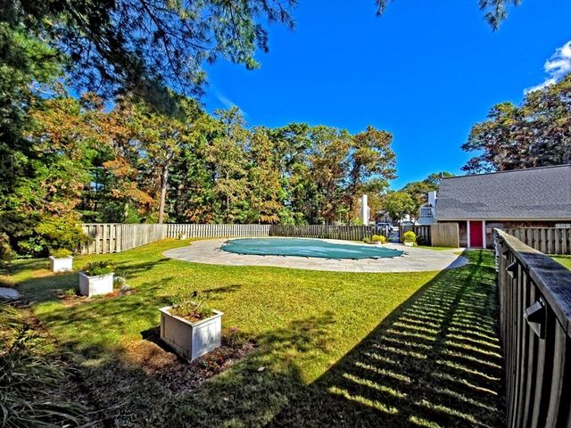 300 Falmouth Rd 16A, Mashpee, MA 02649
