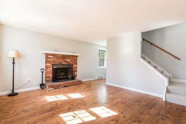 300 Falmouth Rd 16A, Mashpee, MA 02649