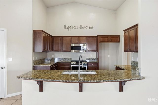13320 Evening Breeze Avenue, Bakersfield, CA 93314