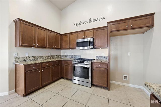 13320 Evening Breeze Avenue, Bakersfield, CA 93314