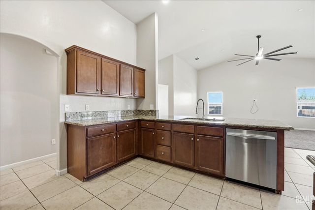 13320 Evening Breeze Avenue, Bakersfield, CA 93314