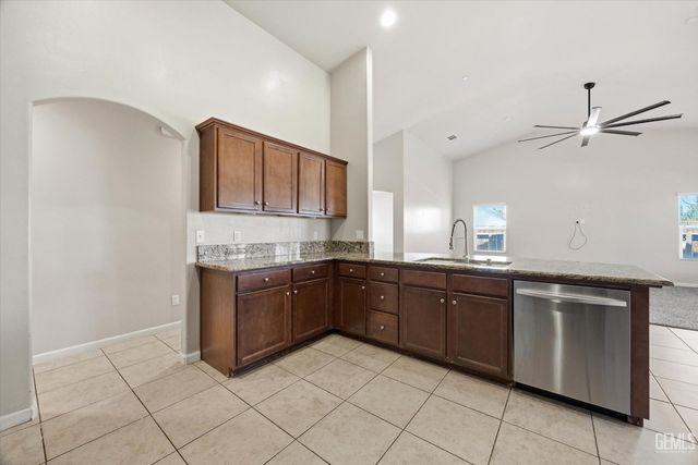 13320 Evening Breeze Avenue, Bakersfield, CA 93314
